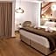 Melpo Antia Hotel & Suites