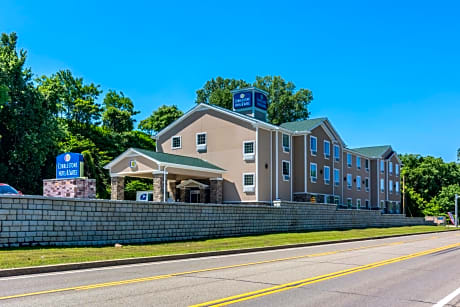 Cobblestone Hotel & Suites - Erie