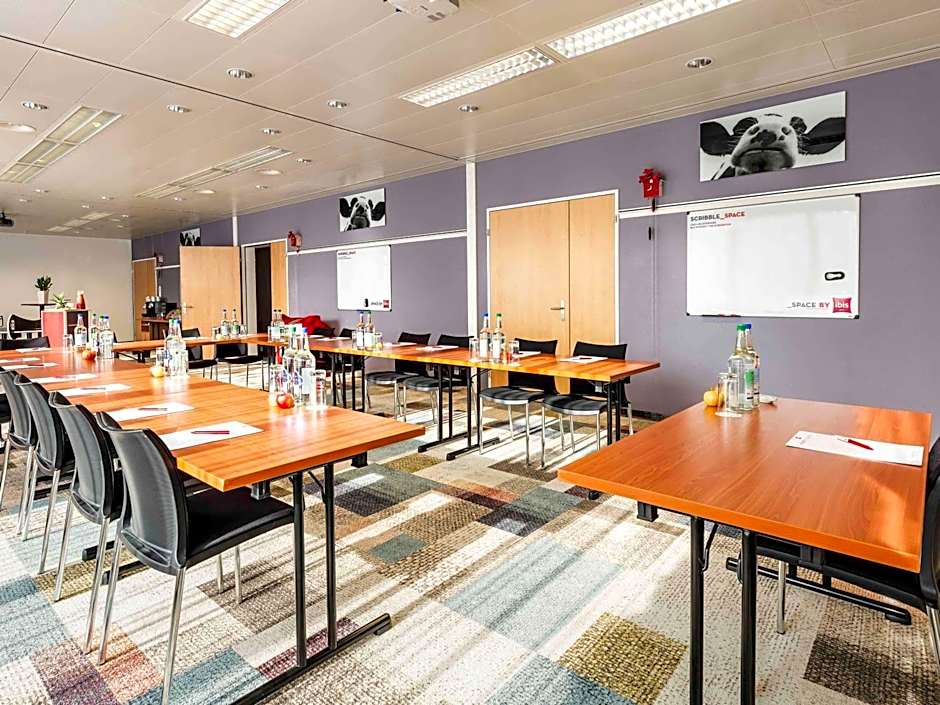 ibis Zurich Messe Airport