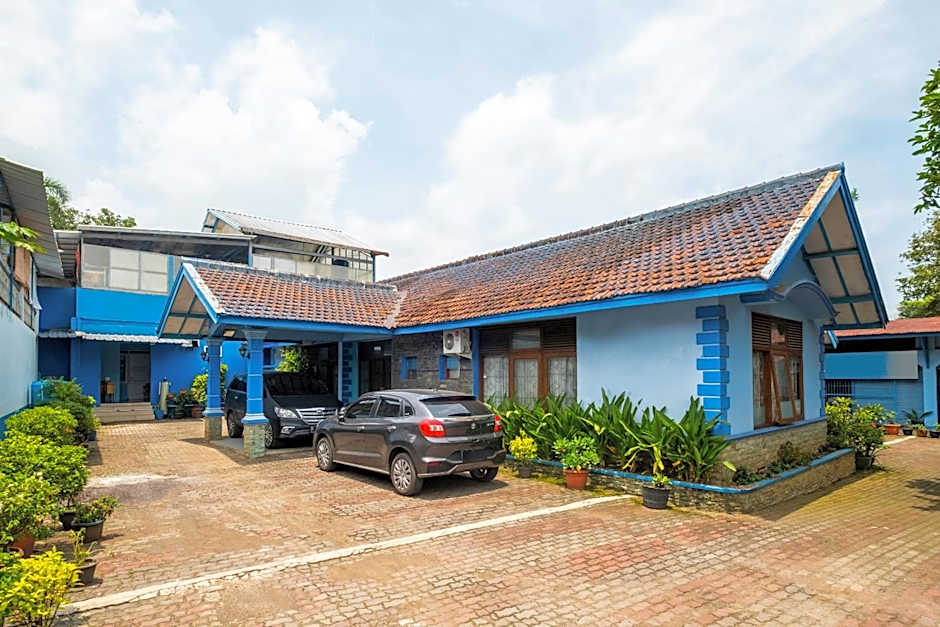 RedDoorz Syariah At Jl Pangeran Hidayatullah Cianjur