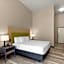 La Quinta Inn & Suites by Wyndam Knoxville West