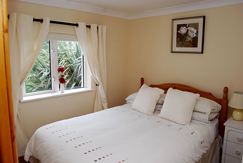 The Ocean Wave Bed & Breakfast