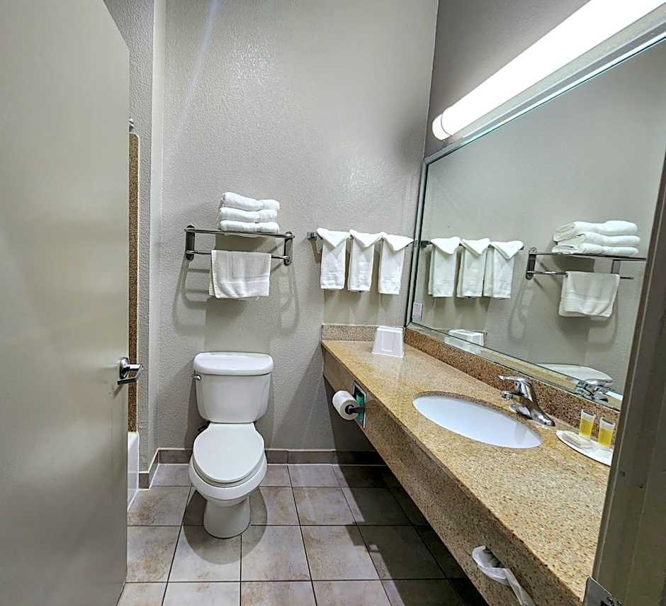 Days Inn by Wyndham Kemah