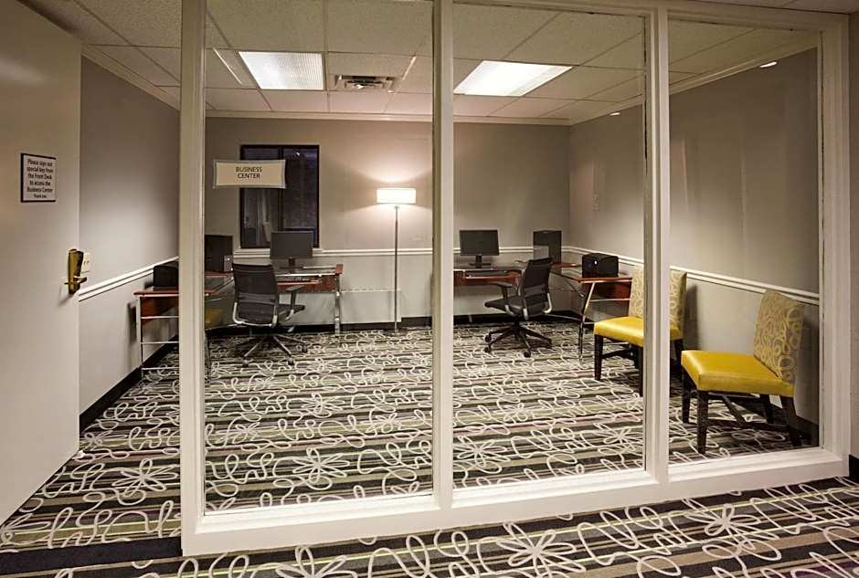 La Quinta Inn & Suites by Wyndham Minneapolis Bloomington West