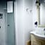 AUSA suites