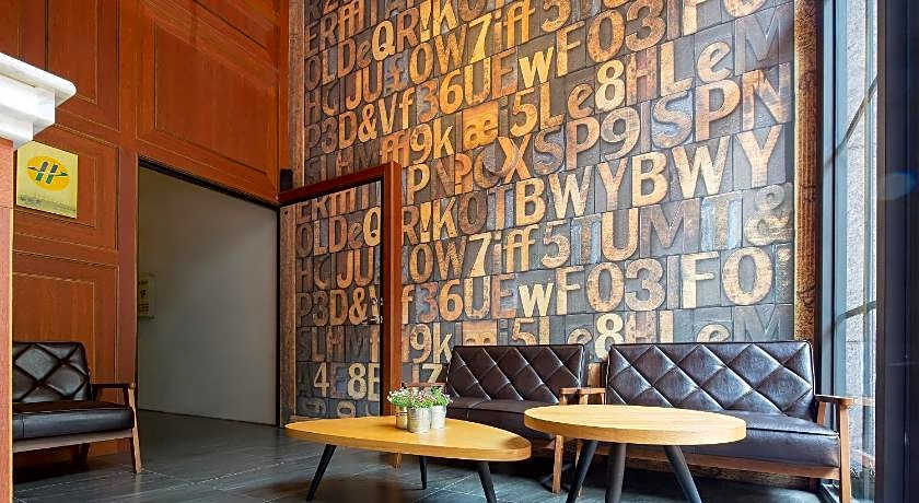 CHECK inn Express Taichung Yizhong