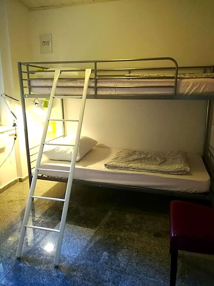 Hostel 24