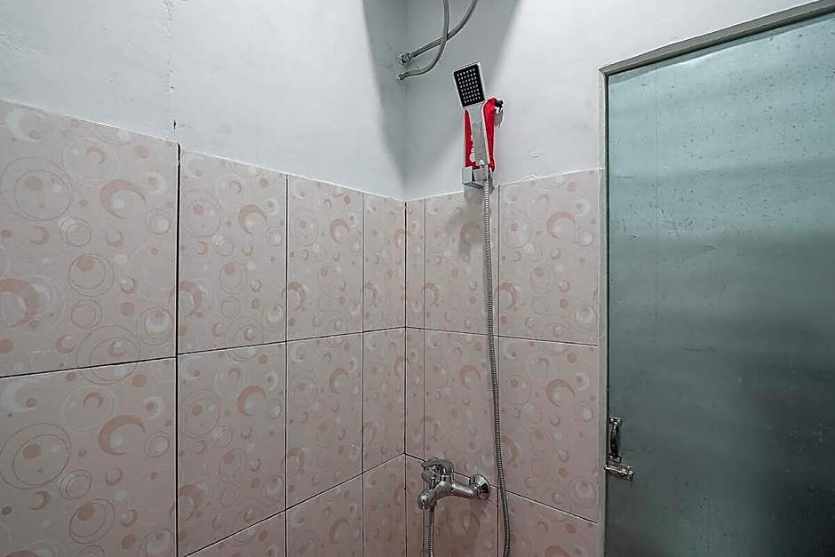 RedDoorz near RSUD Dr Abdul Aziz Singkawang