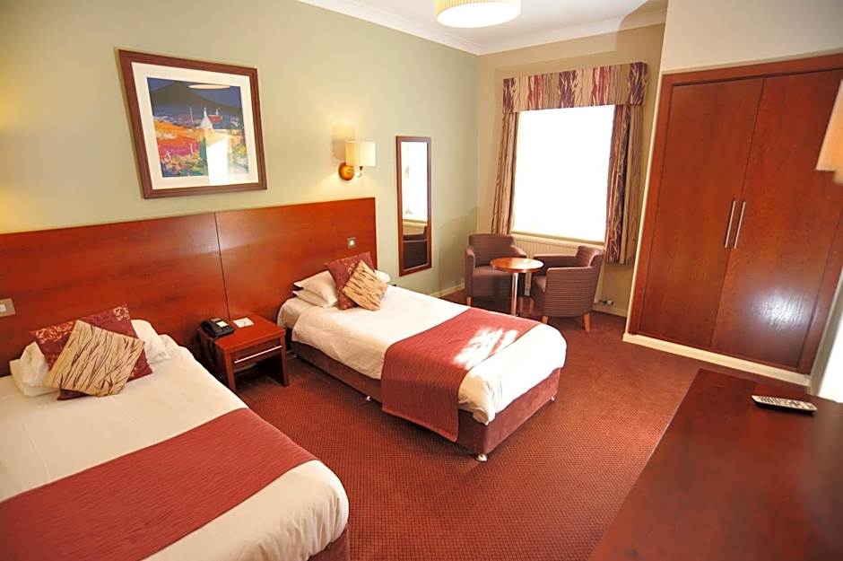 Golden Lion Hotel