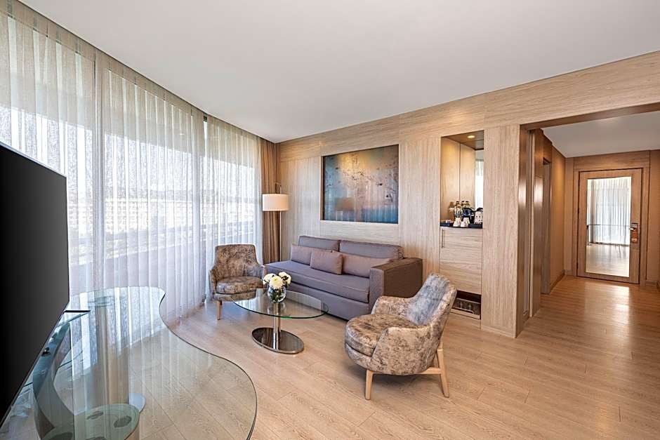 Photo 1 of 18 of Grand Suite, Balcony