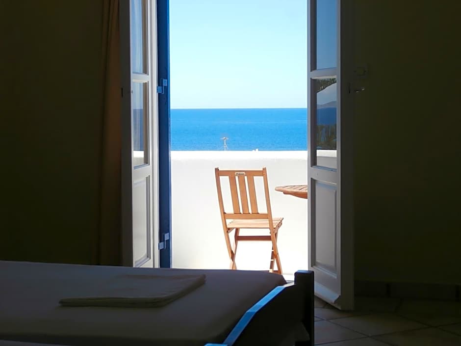 Kionia Galini Bangalows