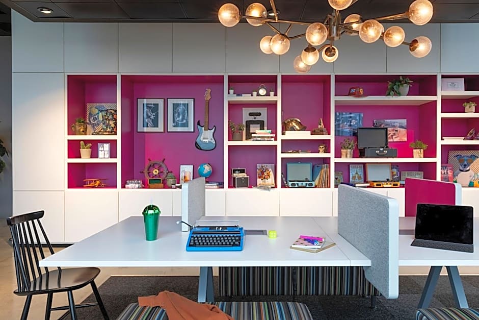 Moxy by Marriott Aberdeen Airport