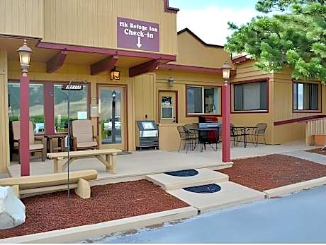Elk Refuge Inn