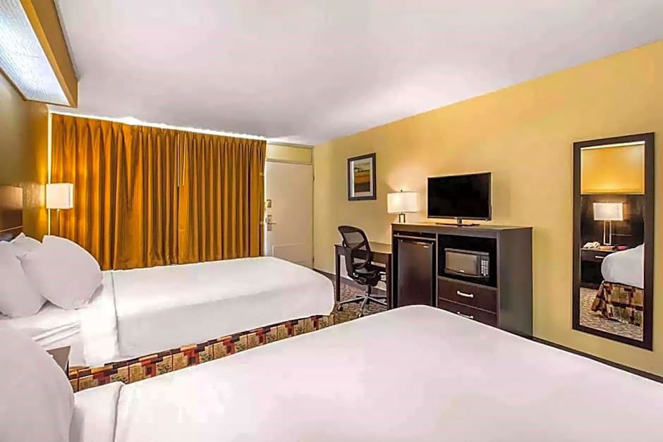 Ramada by Wyndham Santee I-95