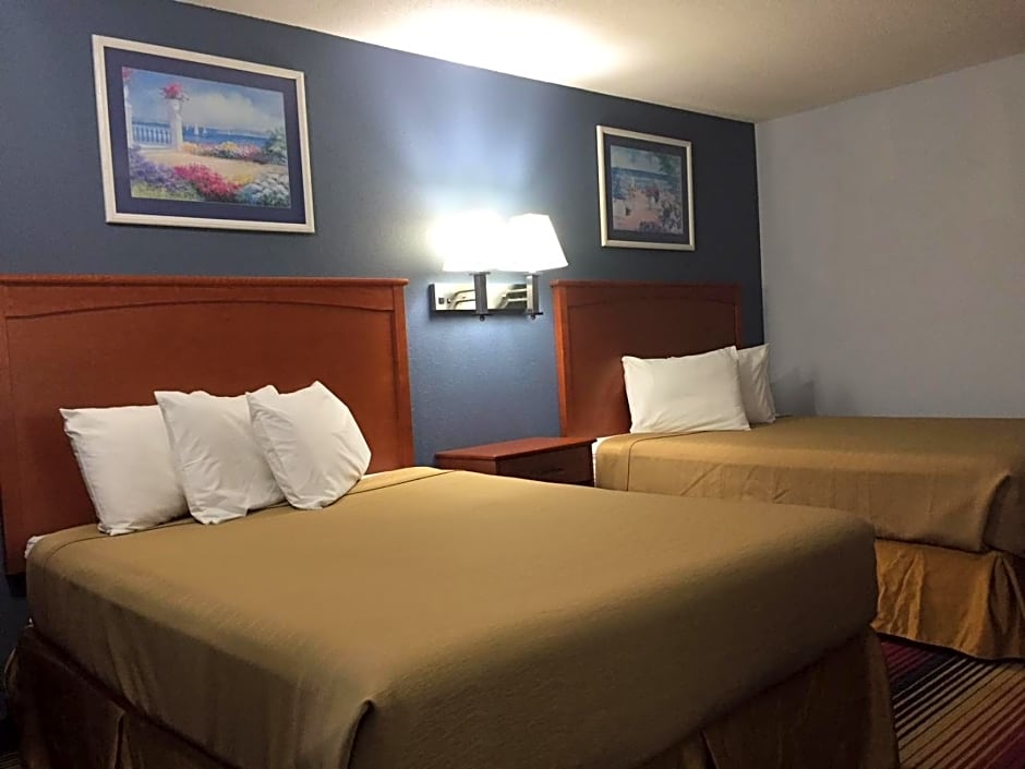 Travelodge by Wyndham Spirit Lake/Okoboji