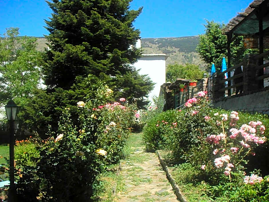 Hostal Rural Poqueira