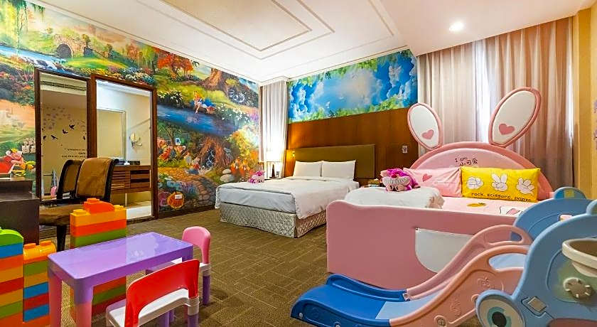 Golden Tulip - Aesthetics