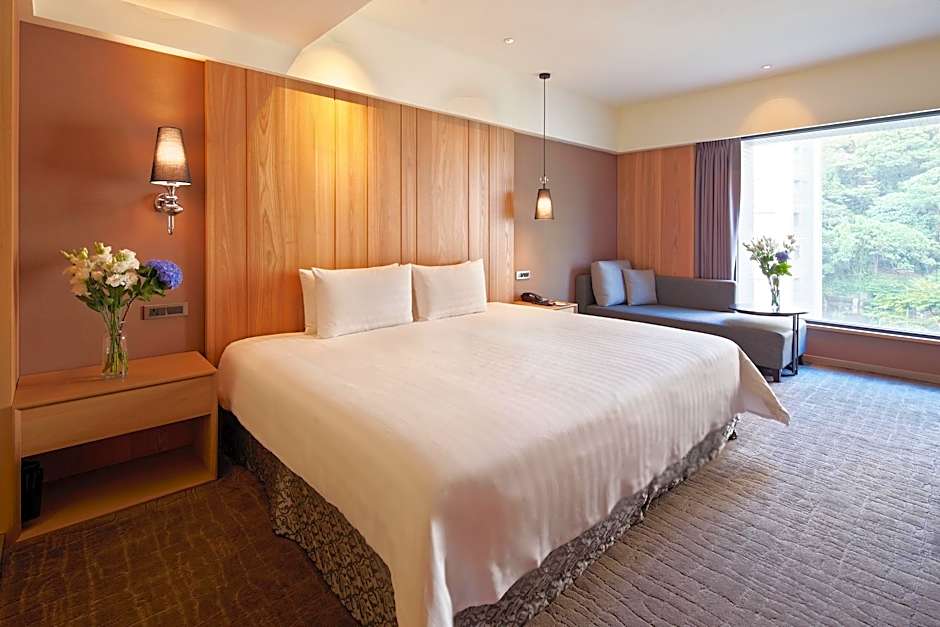 CHECK inn SELECT Taipei NeiHu