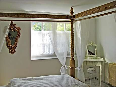 One-Bedroom Superior Apartment