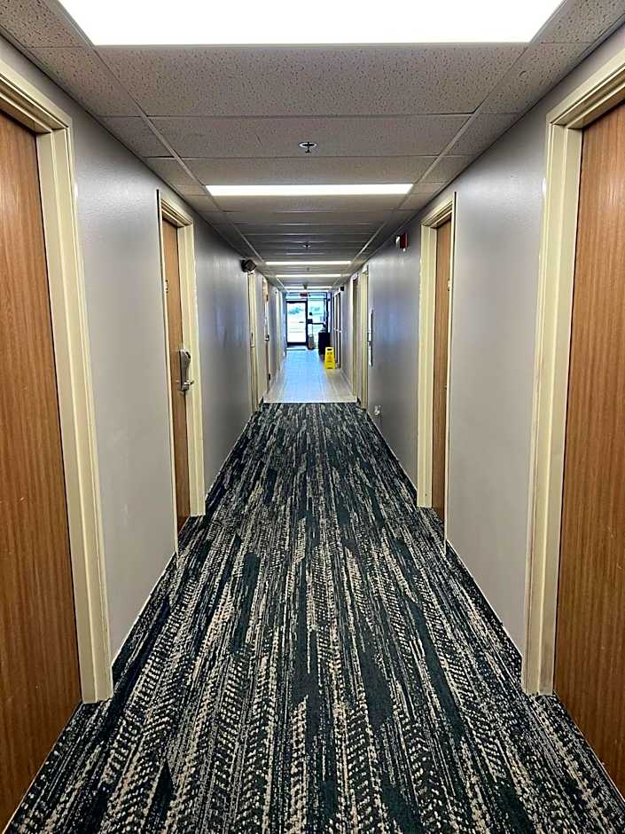 Super 8 by Wyndham Watertown WI