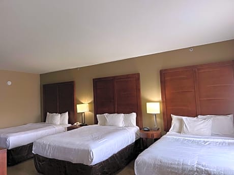 Queen Suite with Three Queen Beds and Sofa Bed - Non-Smoking