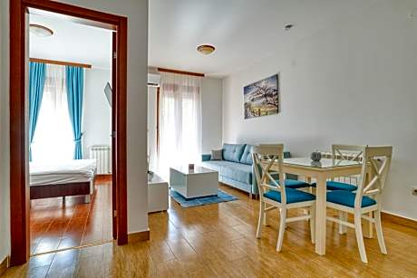 Premier One-Bedroom Apartment with Sea View