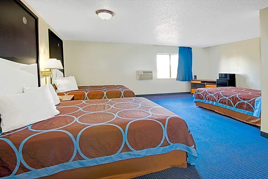 Super 8 by Wyndham Las Cruces University Area 