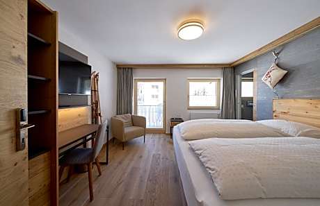 Double Room with Mountain View