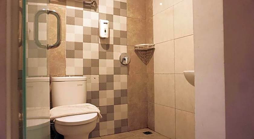 Front One Boutique Tugu Muda Semarang