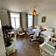 LOGIES-M Comfort Studios Inc Bikes B&B