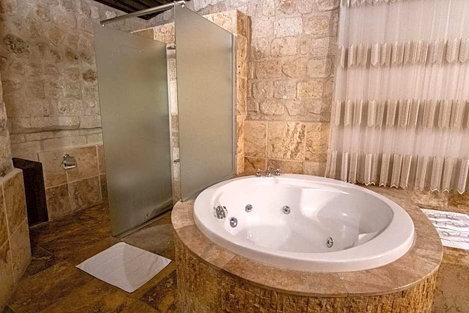 Kemerhan Cave Suites