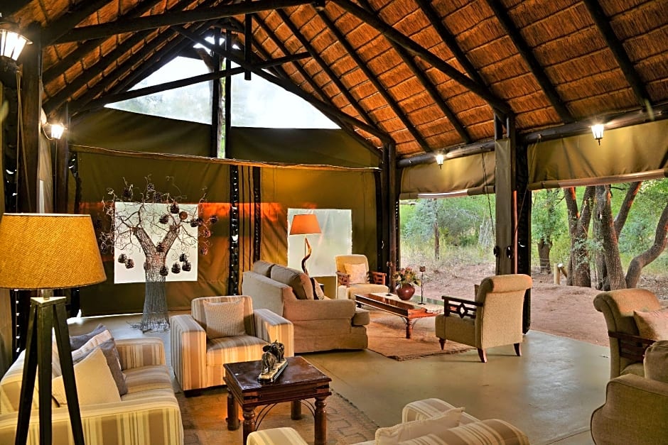 Black Rhino Game Lodge