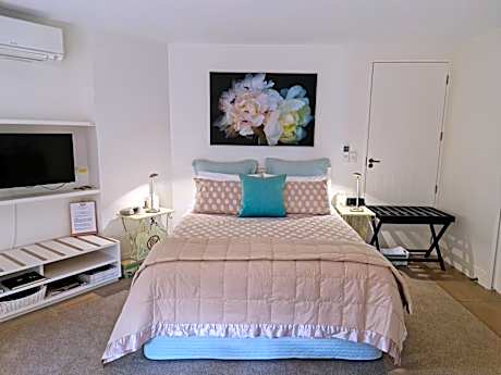 Parnell Garden Suite