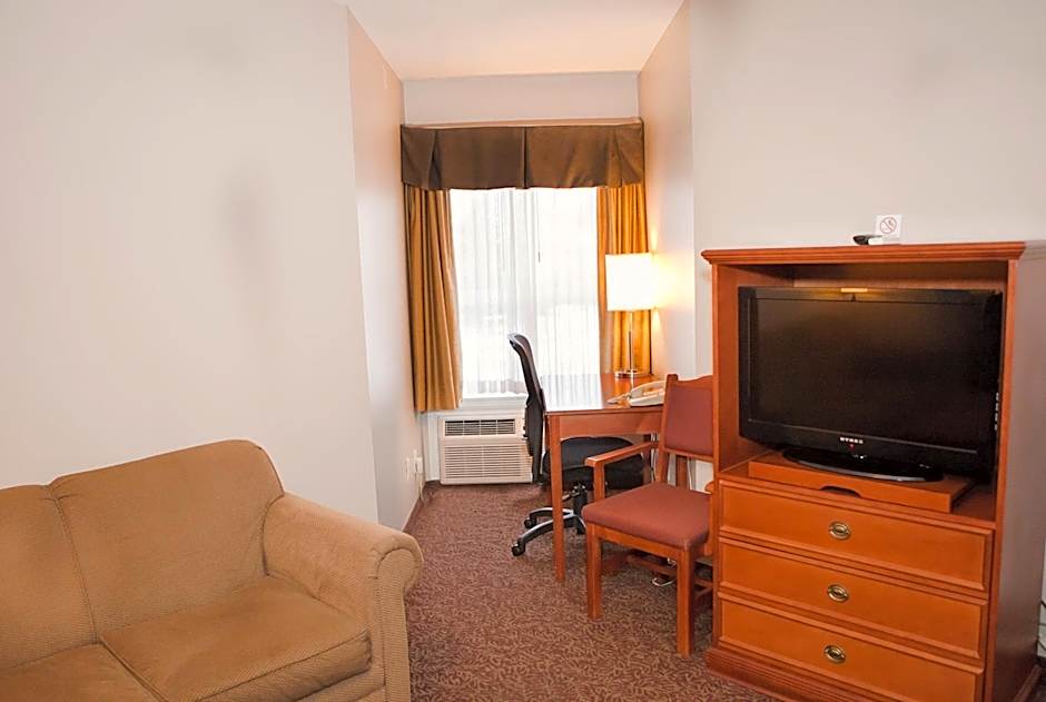 Photo 1 of 4 of Deluxe 1 Bedroom 1 King Bed Suite
