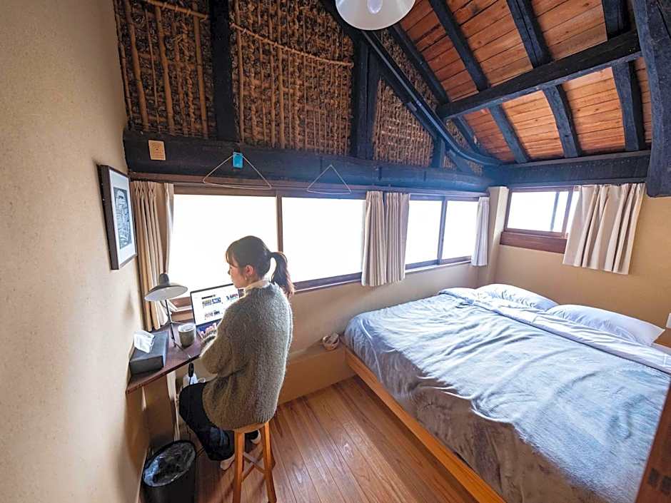 Hostel & Tatami Bar Uchikobare -内子晴れ-