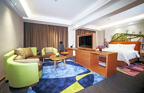 KING SUPERIOR ROOM