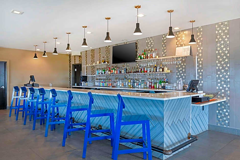 Best Western Plus Executive Residency Rigby's Water World Hotel