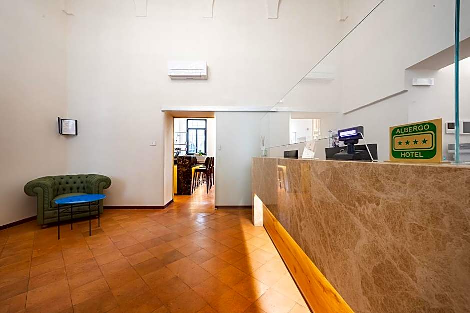 Cà Uberti Palace Hotel, MantegnaHotels