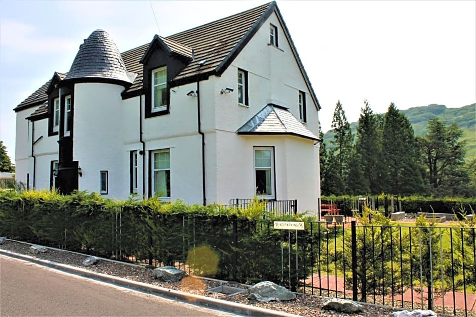 Loch Arklet House