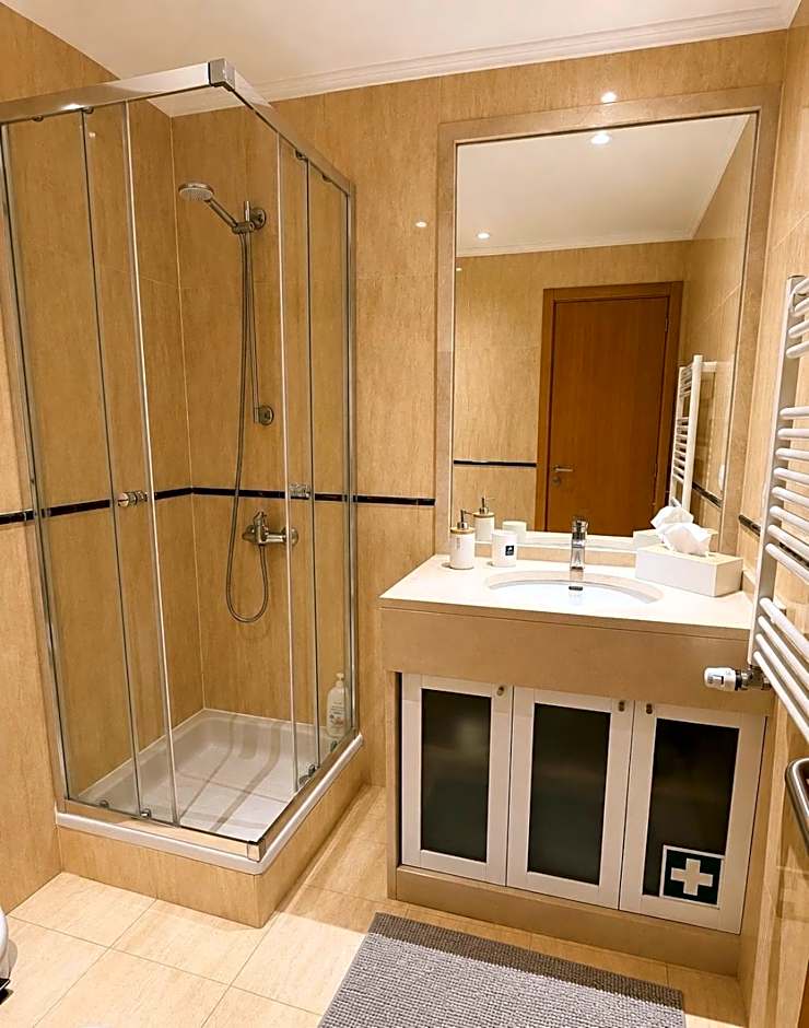 Cosy room with bathroom and private access