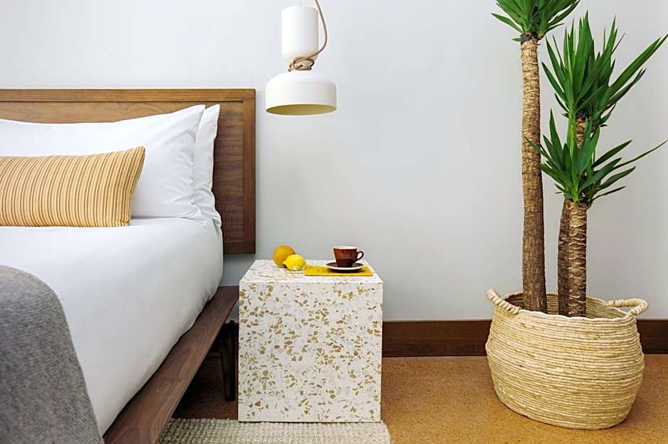 Silver Lake Pool & Inn