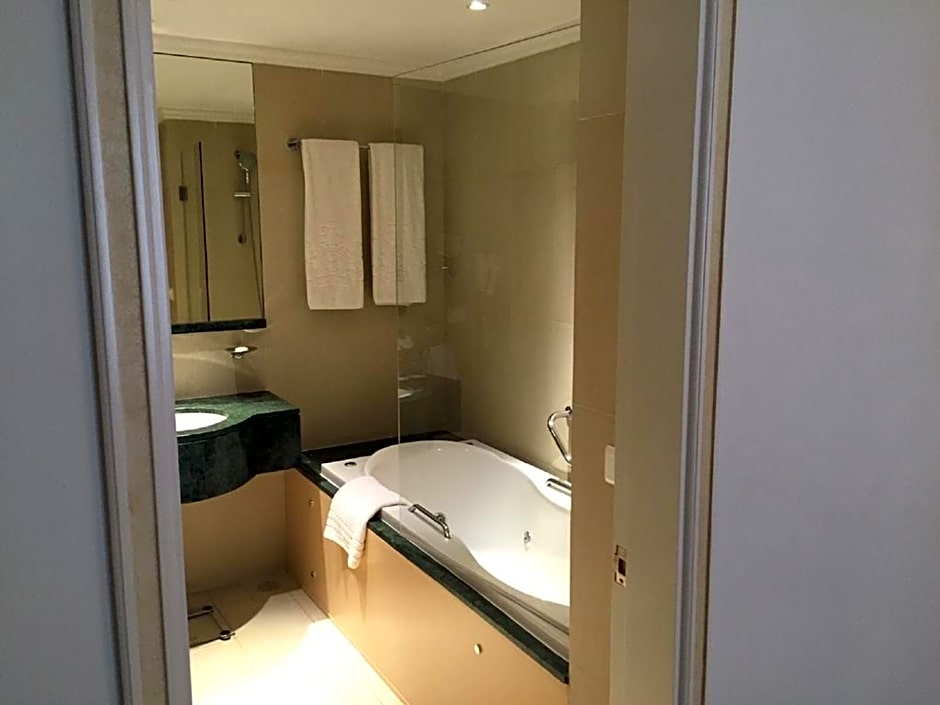 Le Bristol Hotel