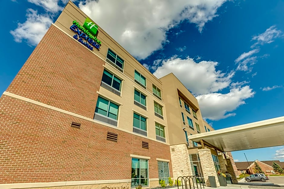 Holiday Inn Express & Suites Okemos - University Area