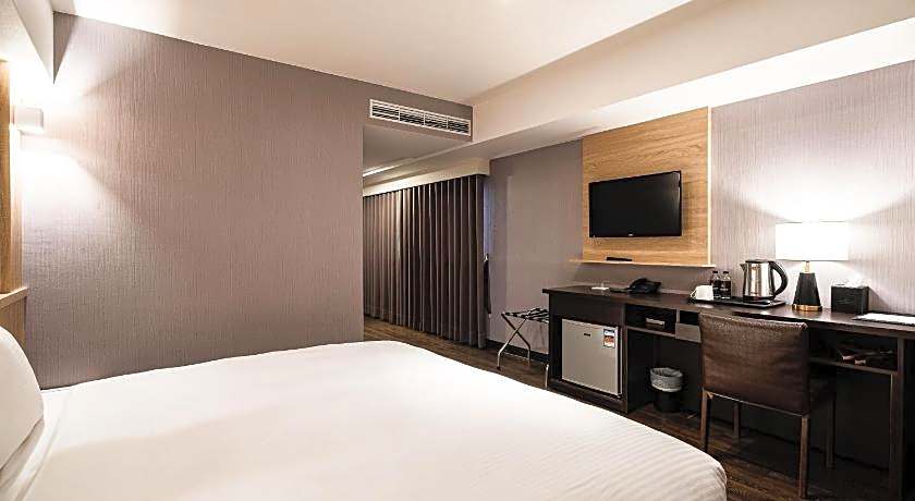 Global Traveler Hotel