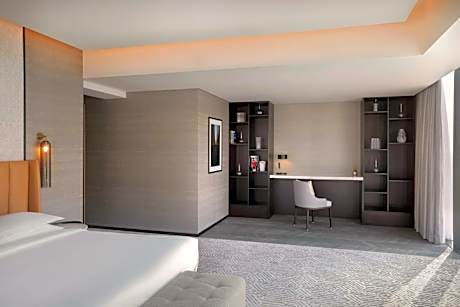 Presidential Suite with Club Lounge Access