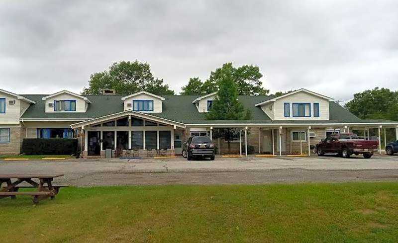 Camp Inn Lodge