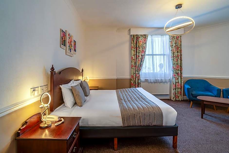 Royal Hotel