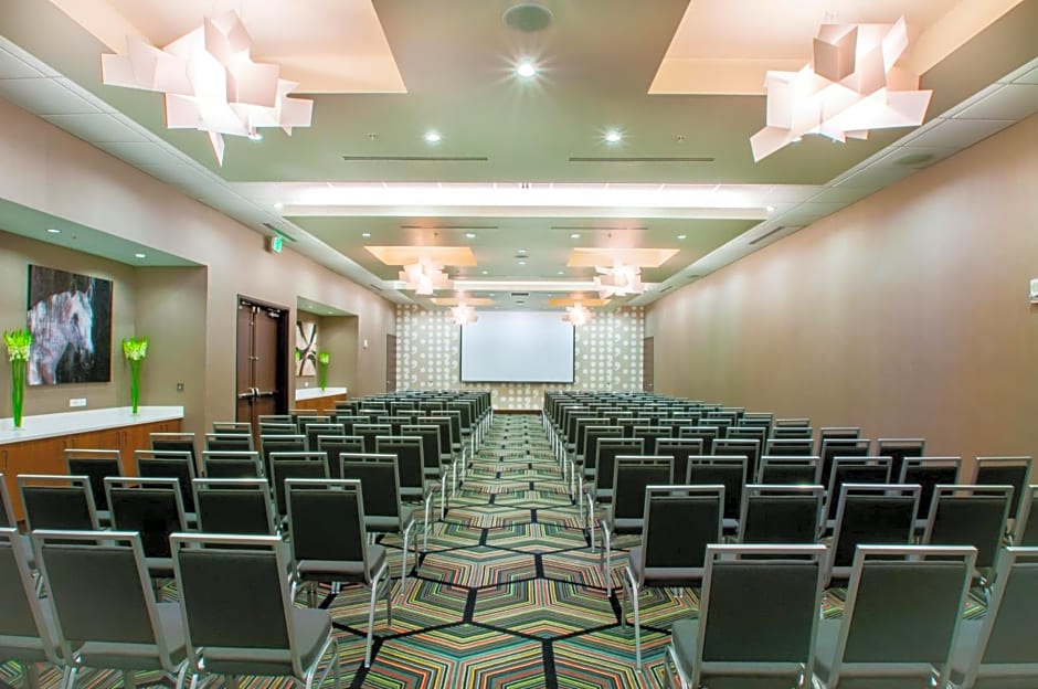 Homewood Suites- Denver Downtown Convention Center
