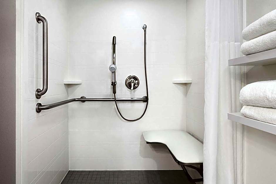 Hampton Inn By Hilton Oklahoma City-I-40 E. (Tinker Air Force Base)