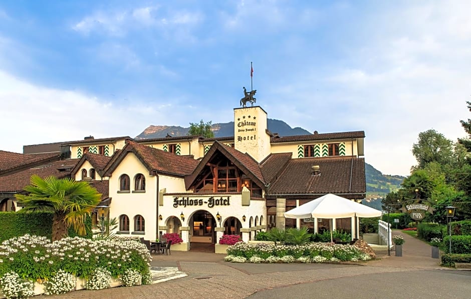 Schloss-Hotel am See - Swiss-Chalet Merlischachen